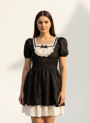 BLACK SHORT LACED FLARED DRESS